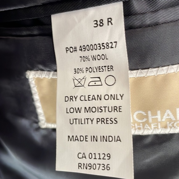 Michael Kors Navy Blazer 38R - NEVER WORN - Picture 4 of 4